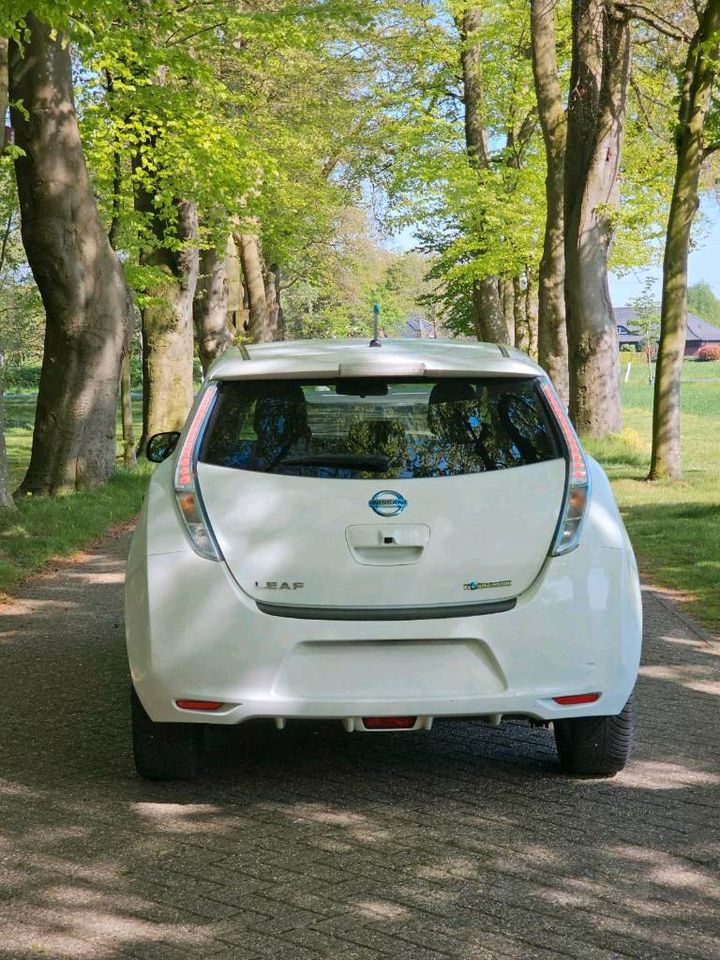 Nissan Leaf Tekna 2.Generation  11 von 12 Balken (Batterie 90 % ) in Delmenhorst