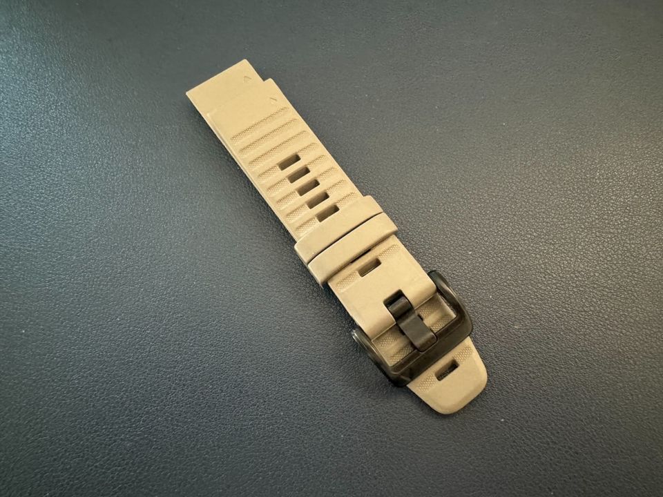 Garmin Quickfit 22mm Silikon Grau TOP Armband Strap Epix in Köln