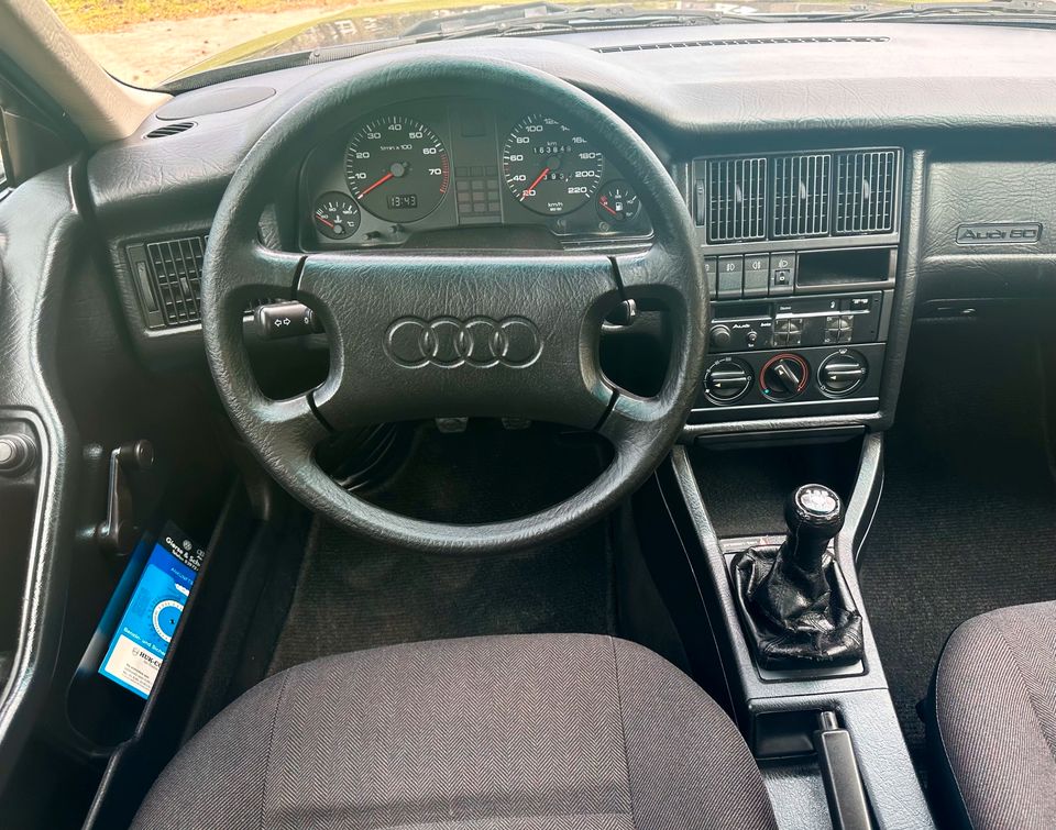 Audi 80 1.8 SEHR GEPFLEGT TOP ZUSTAND OLDTIMER SCHECKHEFT in Grevenbroich