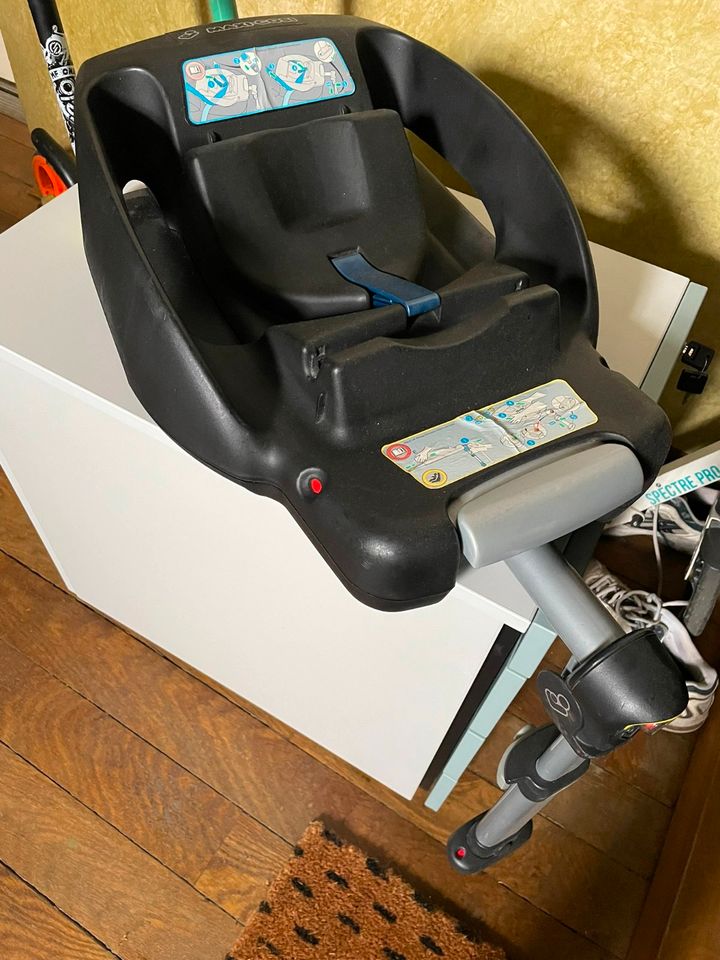 Verkaufen MaxiCosi Babyschale & Basis-Station / ISOFIX in Leipzig