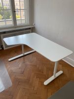 Schreibtisch weiß (Ecke) Berlin - Charlottenburg Vorschau