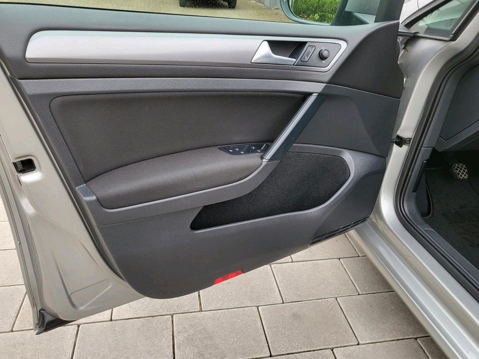 VW GOLF 7 BMT Comfortline in Rastatt