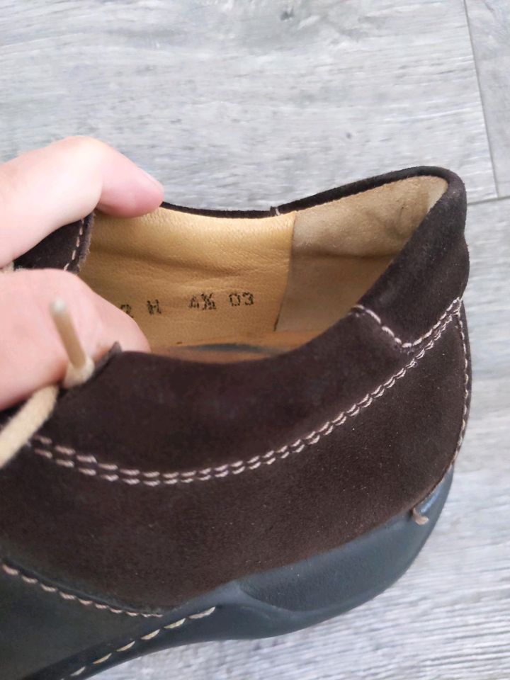 Damen Schuhe Gr 37 braun Leder Schnürschuhe in Mayen