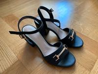 Esprit Sandalen mit Horsbite Schwarz 37 Frankfurt am Main - Dornbusch Vorschau