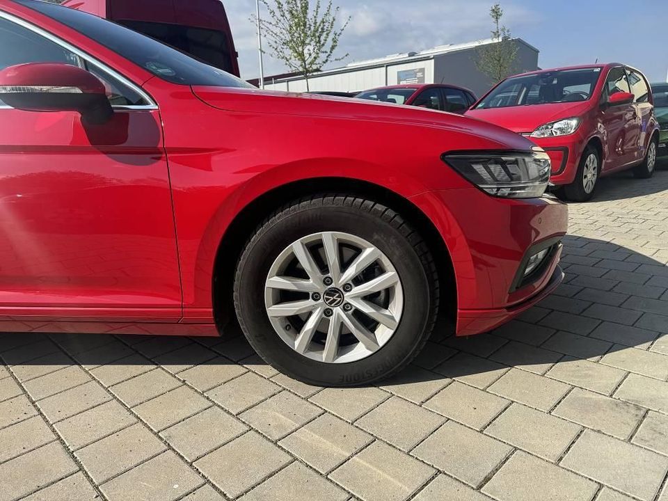 Volkswagen Passat Variant 2.0 TDI *TOP-Ausstattung* 90 KW in Egenhofen