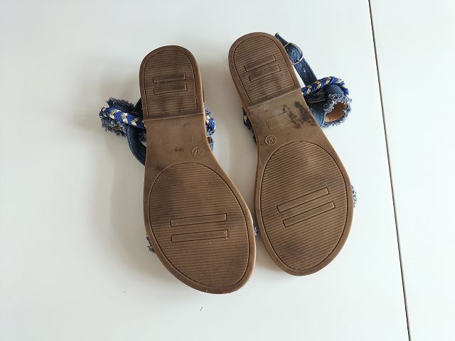 2 Paar Sandaletten Sandale Schuhe Gr. 37 Zwillinge je 9 € in Brandenburg an der Havel