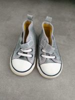 H&M  Chucks Schuhe mit Klett Gr. 20-21 Nordrhein-Westfalen - Zülpich Vorschau