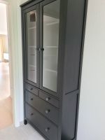 Ikea Hemnes Vitrine mit schubladen schwarzbraun top Zustand Baden-Württemberg - Reutlingen Vorschau