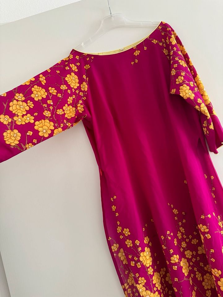 Seidenkleid Ao dai in Berlin