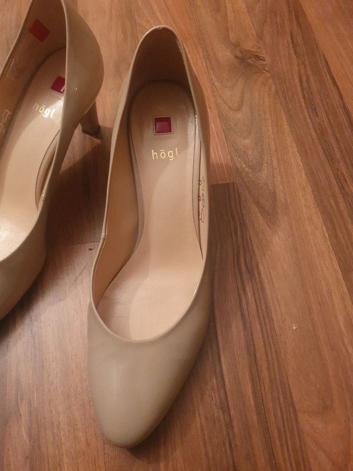 HÖGL GRÖẞE UK 6 EU 39 24,75 CM CREME FARBEN ABSATZ SCHUHE in Dresden