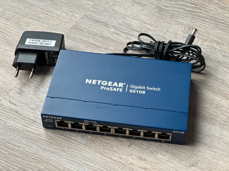 Netgear ProSAFE GS108 v4 - 8-Port Gigabit Switch in Niederzier