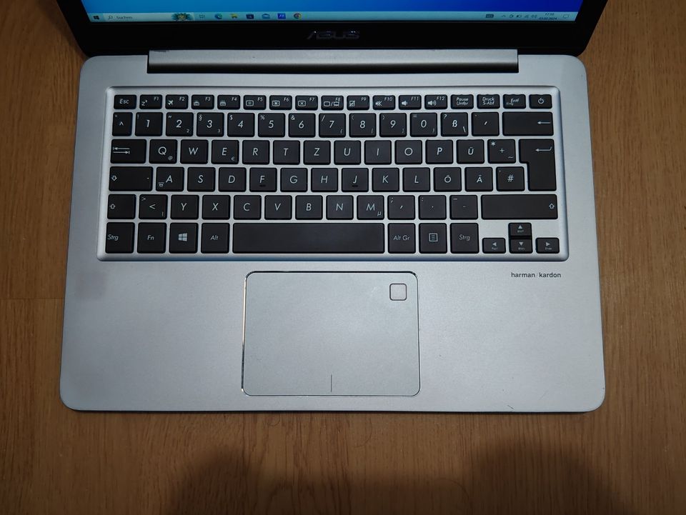 Asus ZenBook UX310UA - 13,3 Laptop Intel i7 - 8GB DDR4 256GB SSD in Bingen