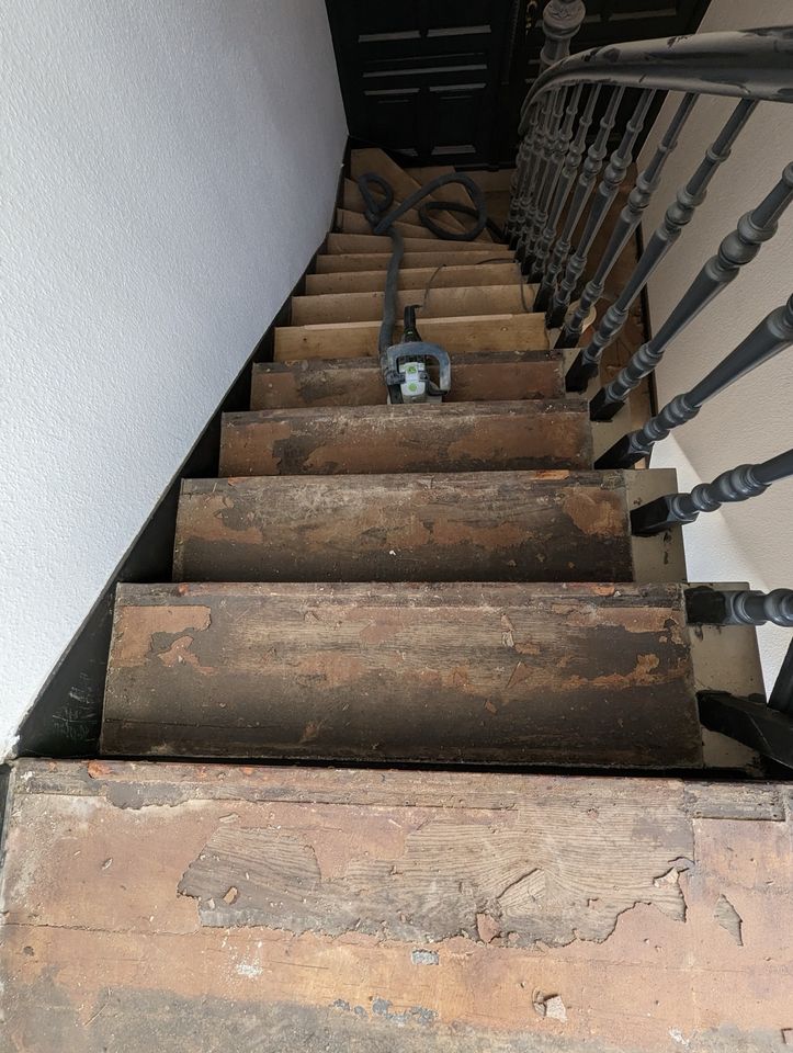 Treppen Sanierung,Stufen schleifen in Bad Salzuflen