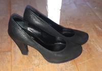 Pumps Echtleder von Prada Original in Größe 37.5 Hannover - Misburg-Anderten Vorschau
