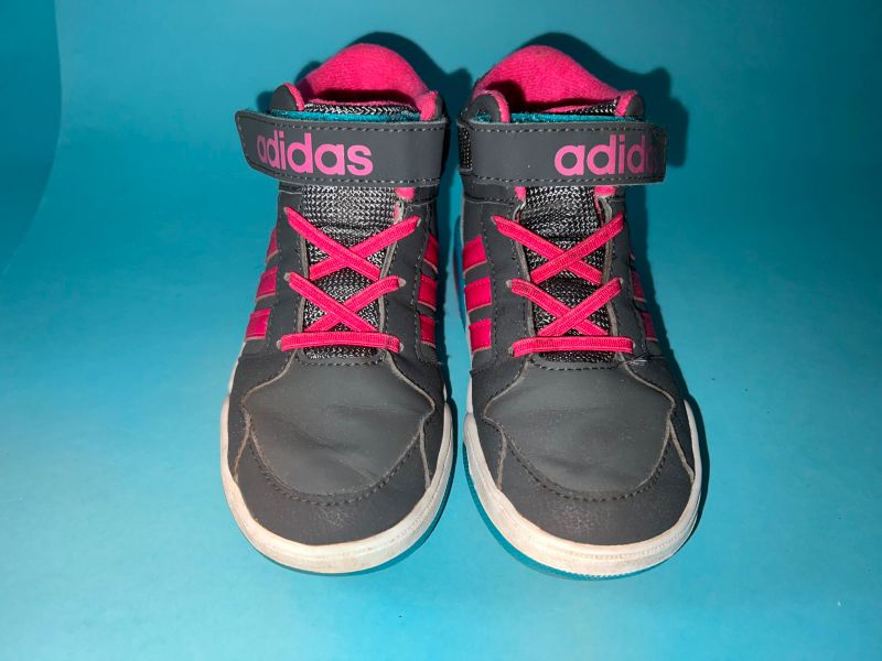 Adidas Mid Sneakers gefüttert Grau, Pink, Türkis, Gr. 27 in Sachsen -  Jöhstadt | Gebrauchte Kinderschuhe Größe 27 kaufen | eBay Kleinanzeigen ist  jetzt Kleinanzeigen