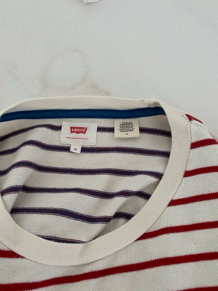 Levi’s Unisex Shirt M in Höhenkirchen-Siegertsbrunn