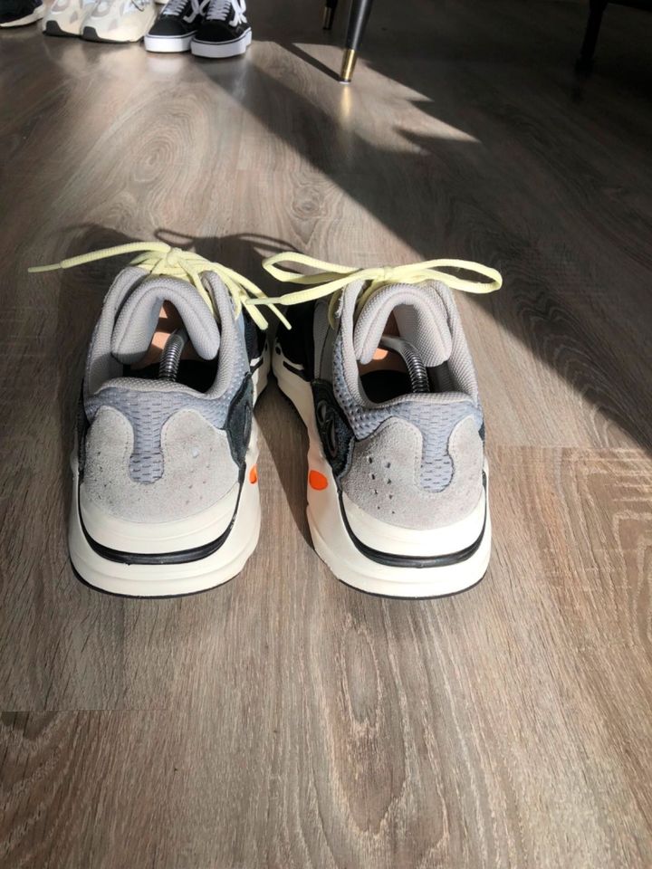 Adidas Yeezy 700 V1 Wave Runner US 9,5 / EU 43 1/3 in München