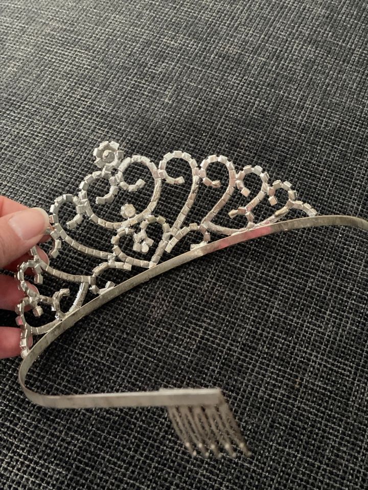 Krone / Diadem für Hochzeit in Düren