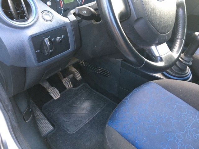 Ford Fiesta 1,3 51 kW Ambiente Ambiente in Pfarrkirchen