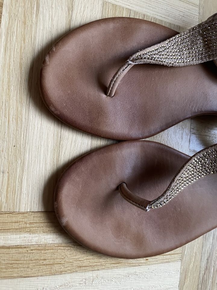 Sandalen Tamaris taupe/beige? Leder Glitzer Größe 38 in Hamburg