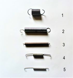 Verschiedene Zugfeder mit Haken Federn Feder in Nordrhein-Westfalen -  Euskirchen, Heimwerken. Heimwerkerbedarf gebraucht kaufen