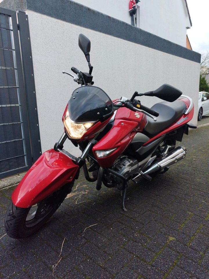 Suzuki Inazuma GWA 250 A2 Motorrad in Bochum