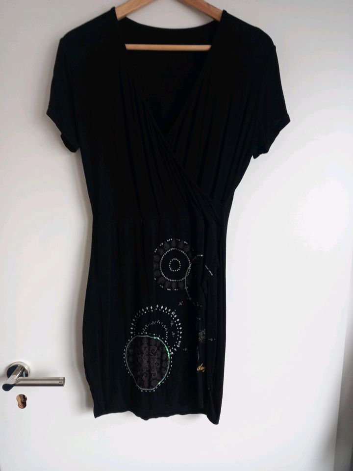 Kurzarmkleid von Desigual in Erftstadt