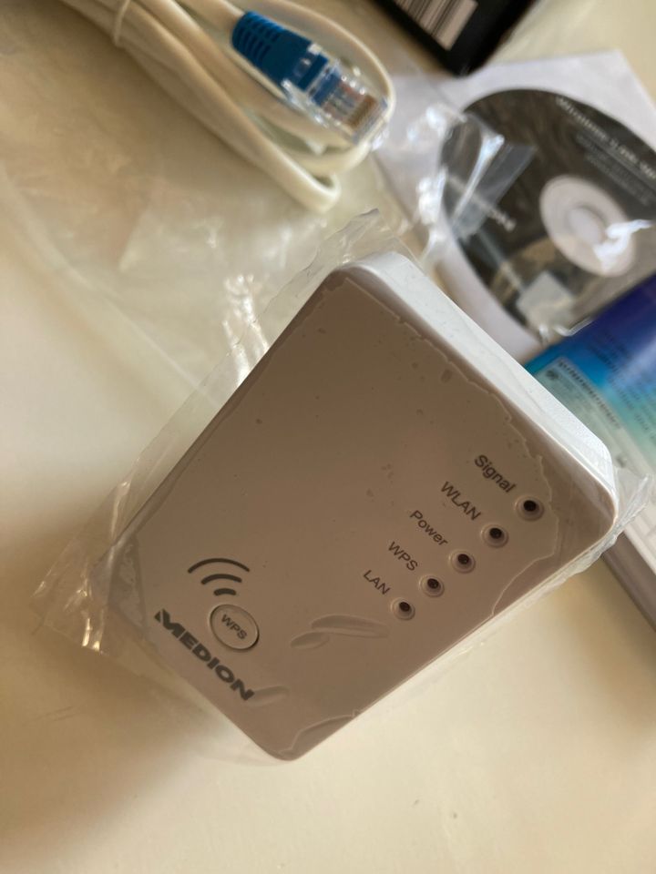 MEDION - Wireless-LAN-Verstärker MD 86738 ... in Vellmar