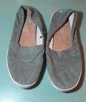 TOMS Espadrilles Schuhe Gr. 38 bzw. 7,5 oliv grün Leipzig - Sellerhausen-Stünz Vorschau