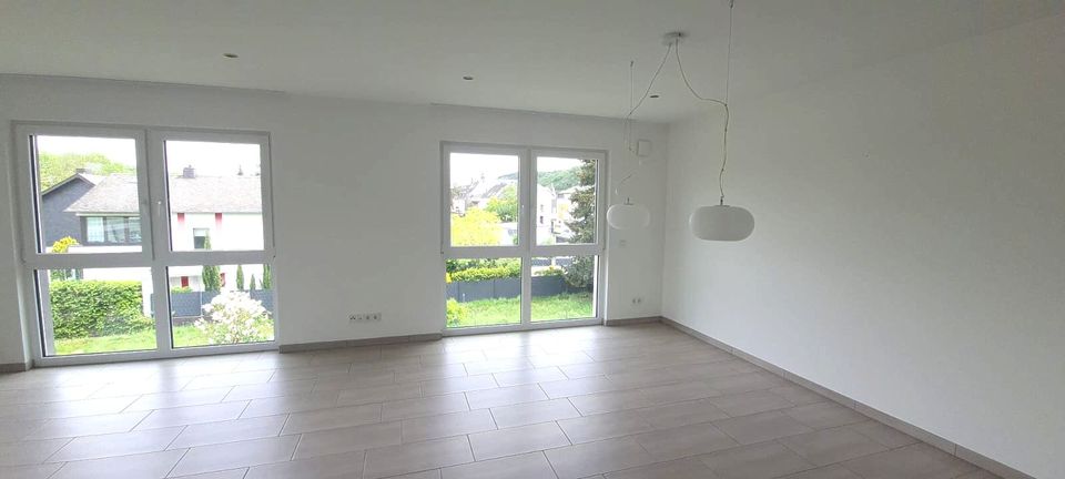 Traumwohnung mit Dachterrasse: Moderne 3-Zimmer-Penthouse-Wohnung in Moselnähe in Konz! in Konz