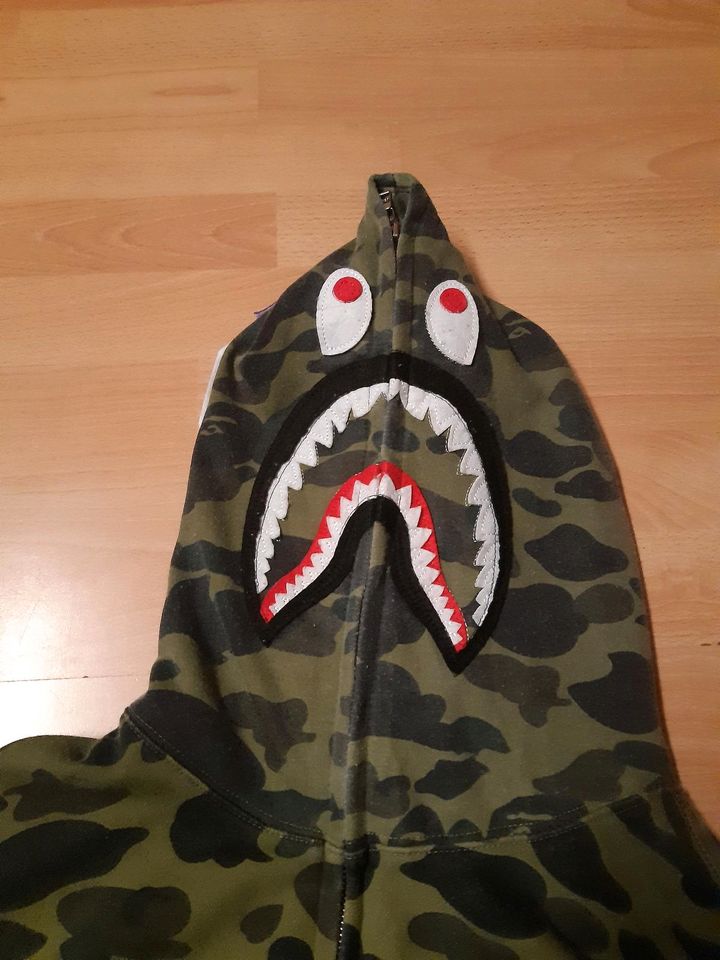 A Bathing Ape Kapuzenpulli Tarnmuster Shark in Heilbronn