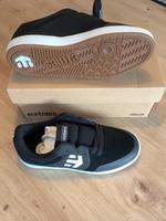 ETNIES Skater Sneakers Schwarz NEU Gr. 35.5 Schleswig-Holstein - Pansdorf Vorschau