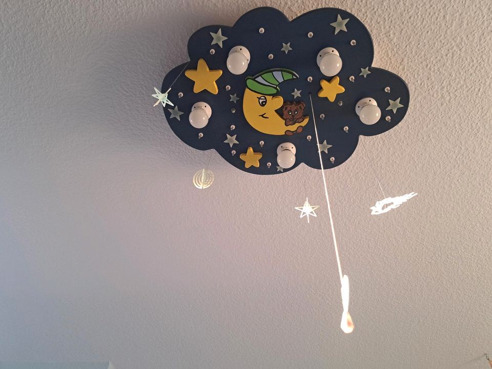 Kinderzimmerlampe "Wolke mit Sternen" in Nossen