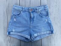 Bershka Kurze Hose Shorts Jeanshose blau 38 wie neu Schleswig-Holstein - Lübeck Vorschau