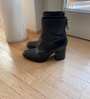 Tolle Zara Damen Stiefeletten Schwarz Gr. 38 Niedersachsen - Emmerthal Vorschau