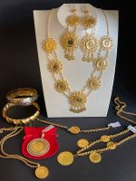 Damen Goldschmuck 584 14K Goldkette Armreifen Münzen Lira 22K Set Berlin - Schöneberg Vorschau