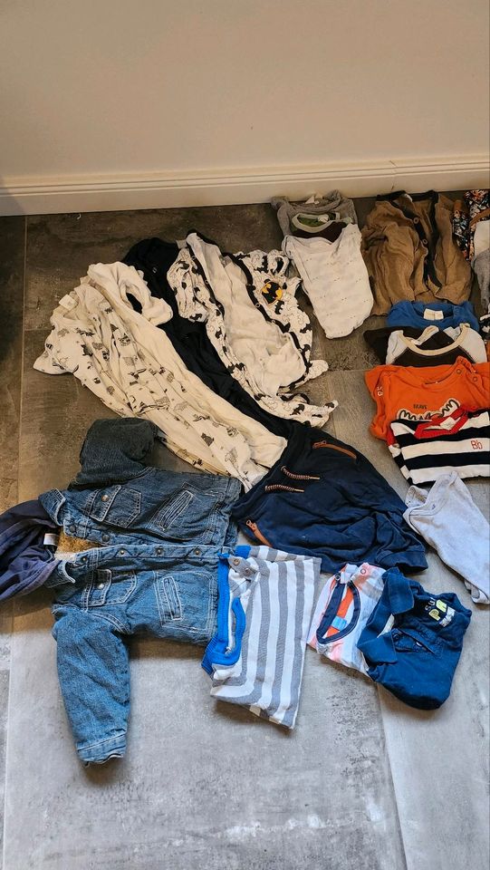 Kleidungspaket Größe 80 Jungen inklusive Jeansjacke gefüttert in Pölitz