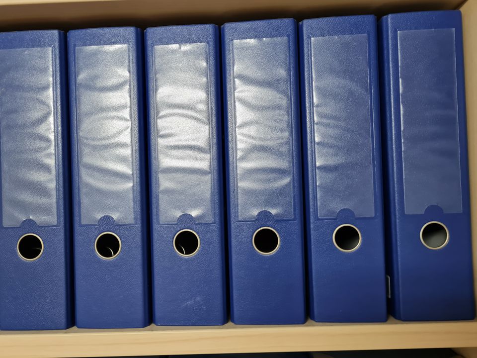 10 blaue Aktenordner - sehr guter Zustand - 8cm in Lebach
