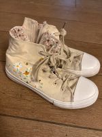 Sneakers Chucks mit Bienchen Creme Gr. 36 Niedersachsen - Cloppenburg Vorschau