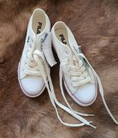 fils Fila Neue Schuhe Creme chucks Baumwolle sneaker gr. 38 Rheinland-Pfalz - Oberwesel Vorschau