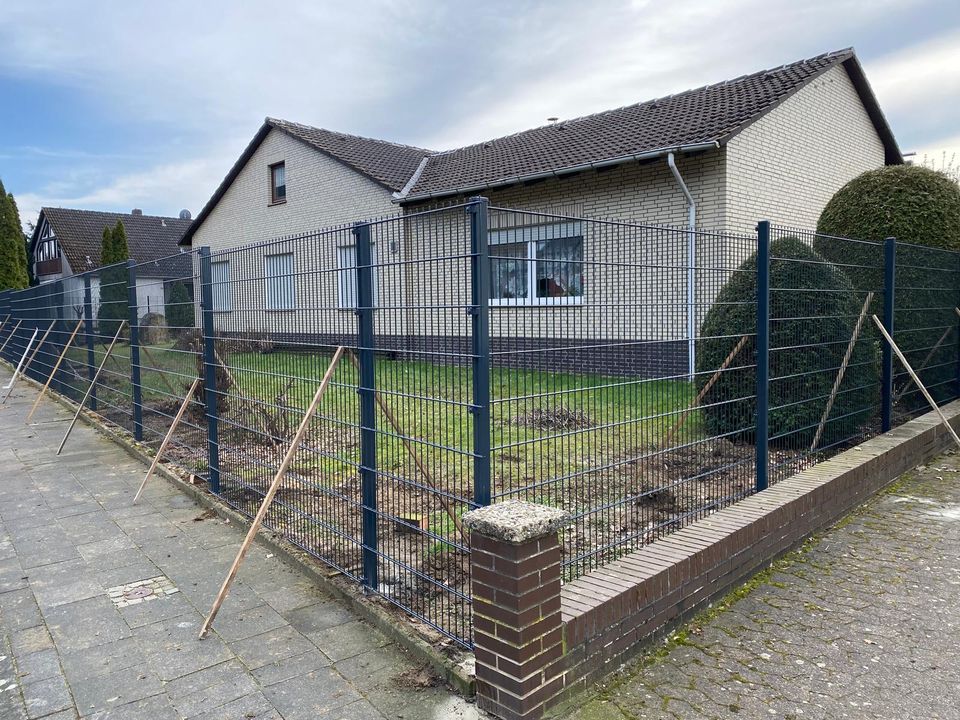 CITY ZAUN Zaunbau Hochwertige Zäune Doppelstabmattenzaun Premiumzaun 6/5/6 8/6/8 Doppelstabmatten Sichtschutzzaun Gartenzaun Metallzaun Zauntor Tor Pforte Zaunpforte Montage Sichtschutz Zaunmontage in Berlin