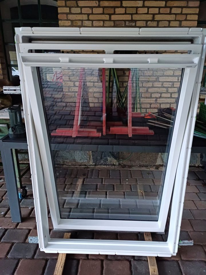 Velux Dachfenster 94x140 cm, Typ GGU P08 in Bollingstedt