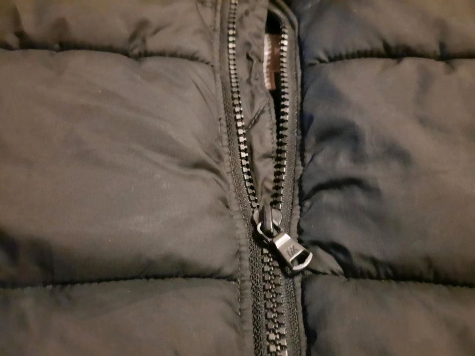 Jungen Winterjacke schwarz von Michael Kors Größe 122 in Wirschweiler