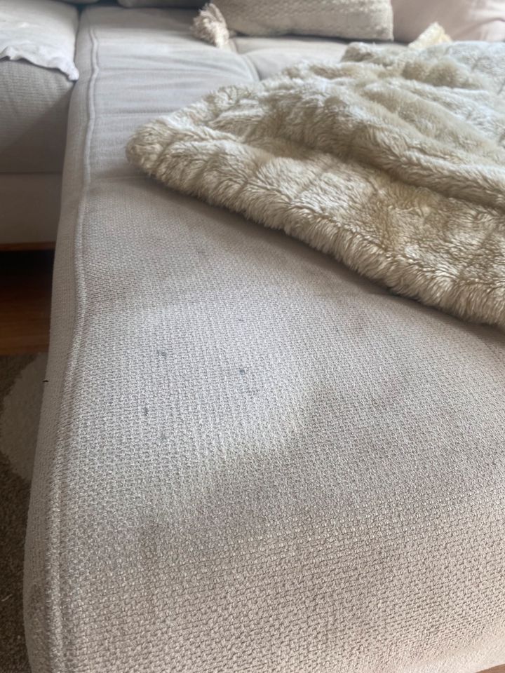 Sofa beige aufklappbar in Herbolzheim