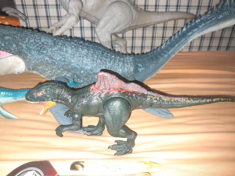 Jurassic World Park Mattel Action Figuren  Dinosaurier in Berlin