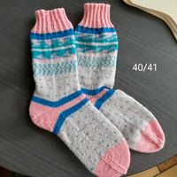 Selbst gestrickte Socken Strümpfe Gr. 40 /41 Regia Bayern - Marktbreit Vorschau