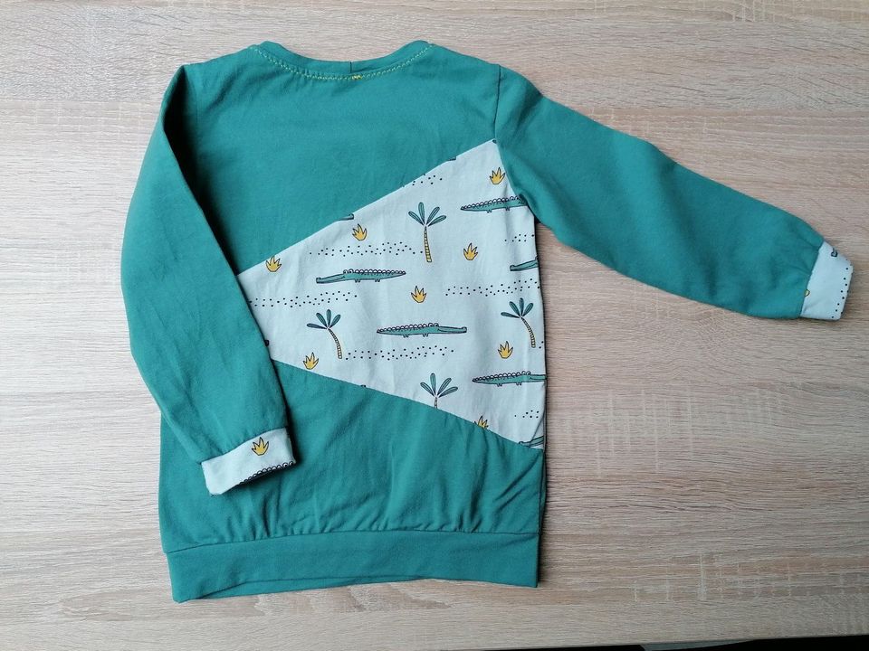 Handmade Pullover Größe 92 Krokodile ungetragen in Otter