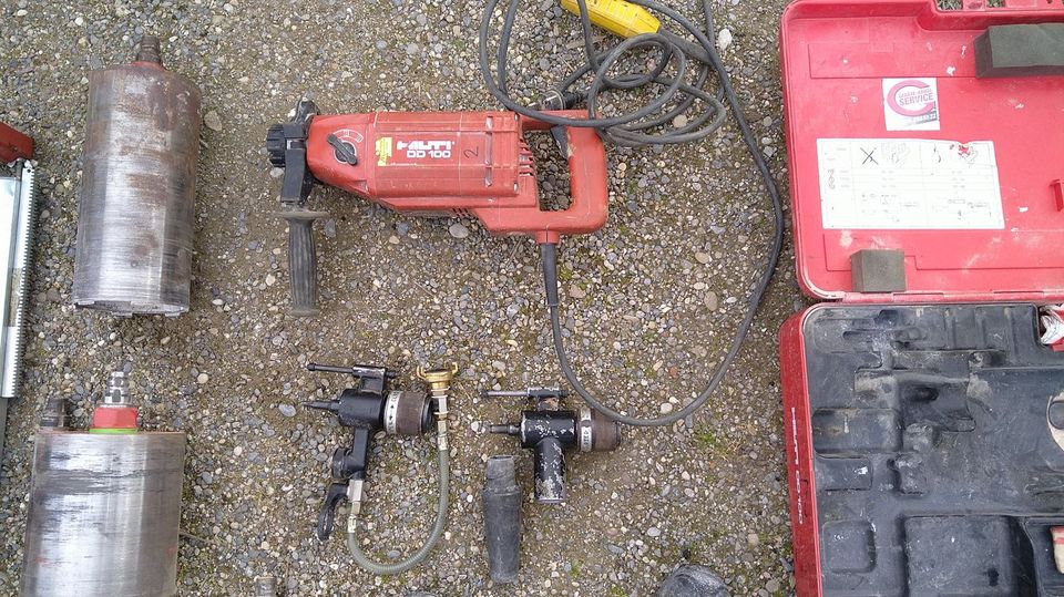 Nass-Trocken-Kernbohrmasch Hilti DD 100 mit versch. Zubehör in Hartheim