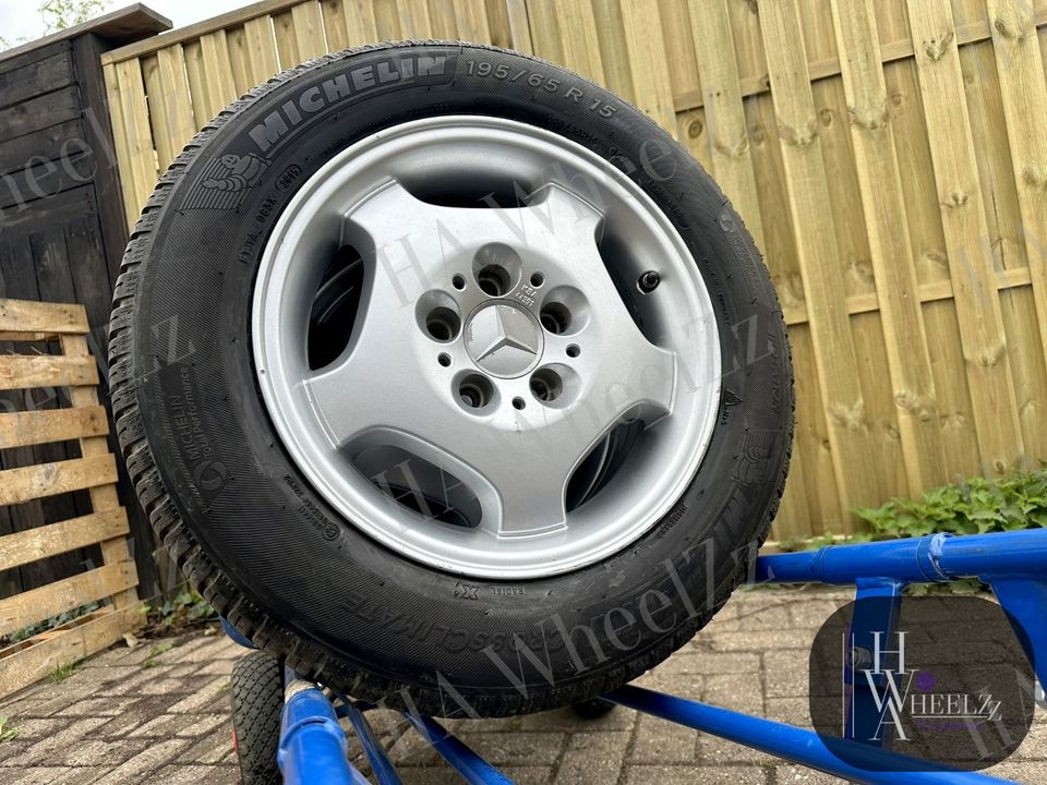 4x ROD MERCEDES Alu Räder ALLWETTER Michelin Felgen C-Klasse W202 HO W203 W124 E W210 Alufelgen Ganzjahresreifen Reifen Ganzjahr 195/65 R15 Silber Zoll 5x112 Allwetterreifen in Bünde