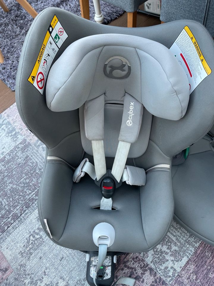 Kindersitz Sirona M2 i-Size von Cybex mit Isofixstation in Brome